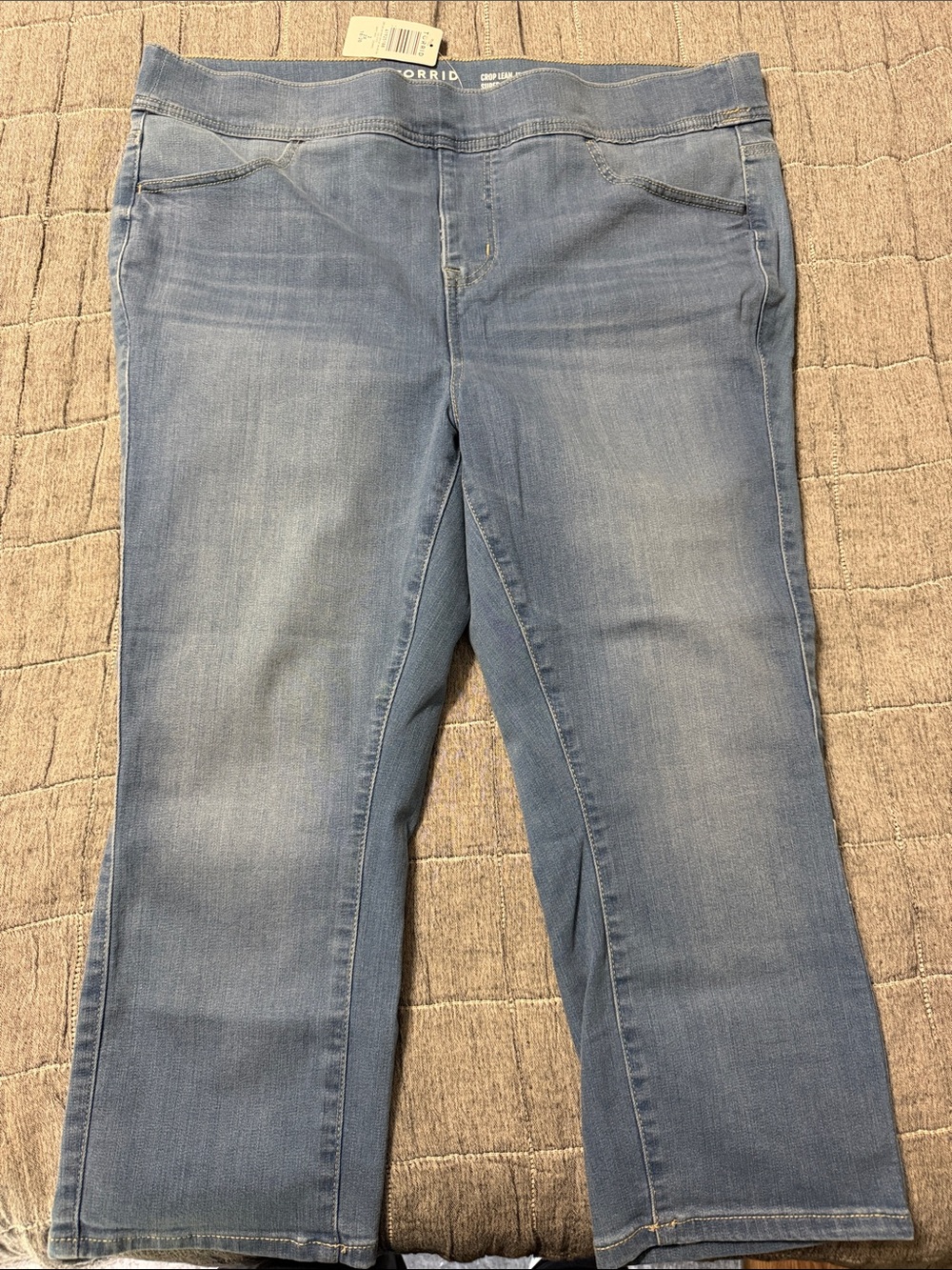 torrid Light Wash Blue Cropped Jeans
